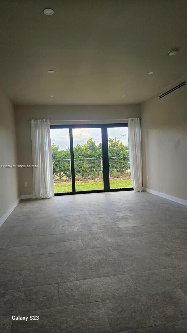 Building Photo - 21263 SW 234th St