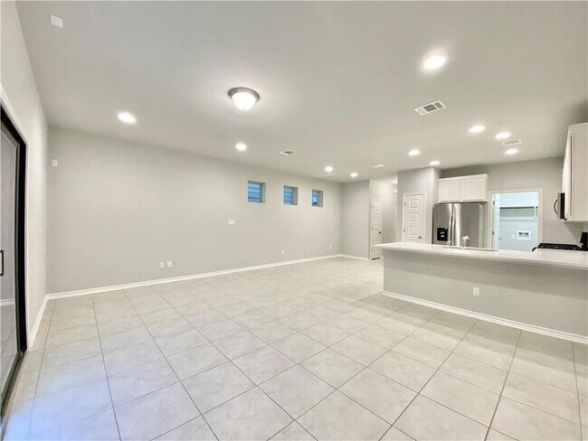 Building Photo - 1701 Yaupon Grove Ln