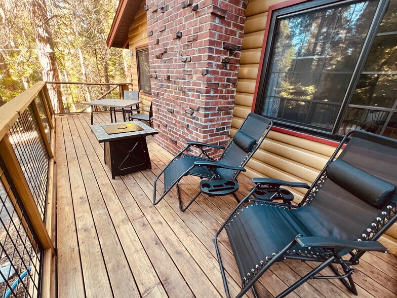 Building Photo - 1637 Rawhide Dr