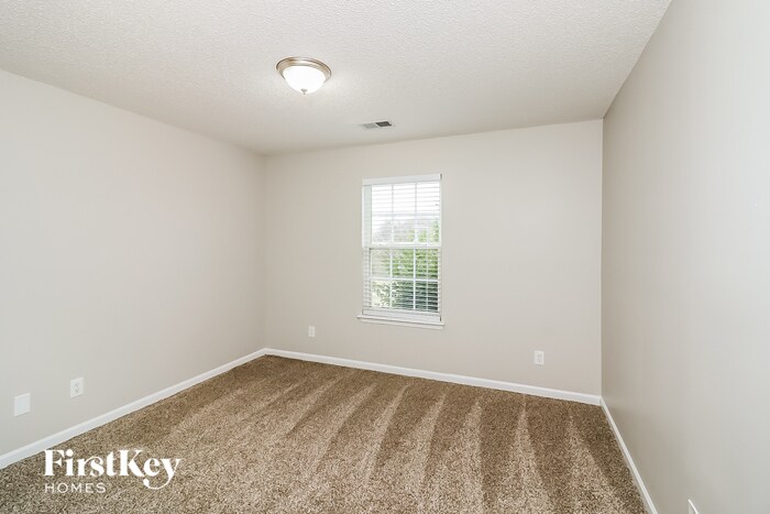 Building Photo - 127 Grandview Cir