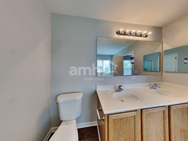 Building Photo - 214 Winding Trail