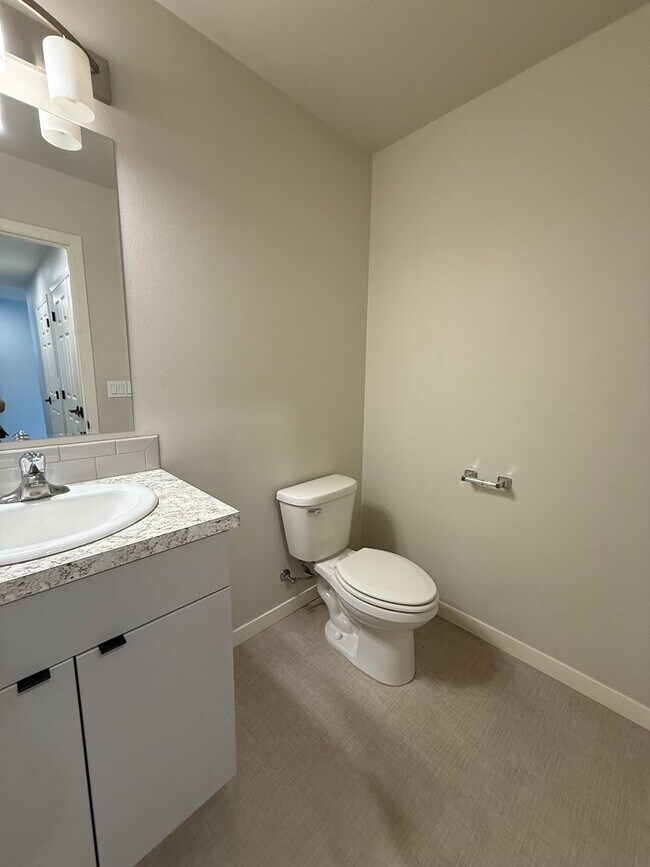 Building Photo - 7417 Saddlebrook Lp