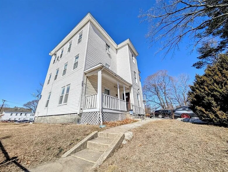 Building Photo - 395 Cambridge St