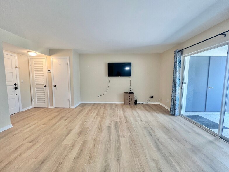 Building Photo - 1277 McMullen Booth Rd