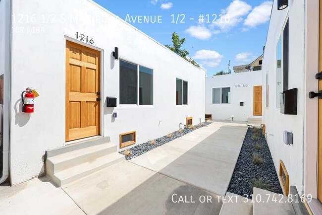 Building Photo - 1-Bedroom House in Koreatown