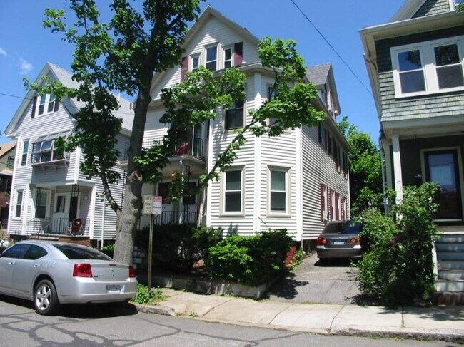 Building Photo - 4.0 bedroom in Cambridge Massachusetts 02140