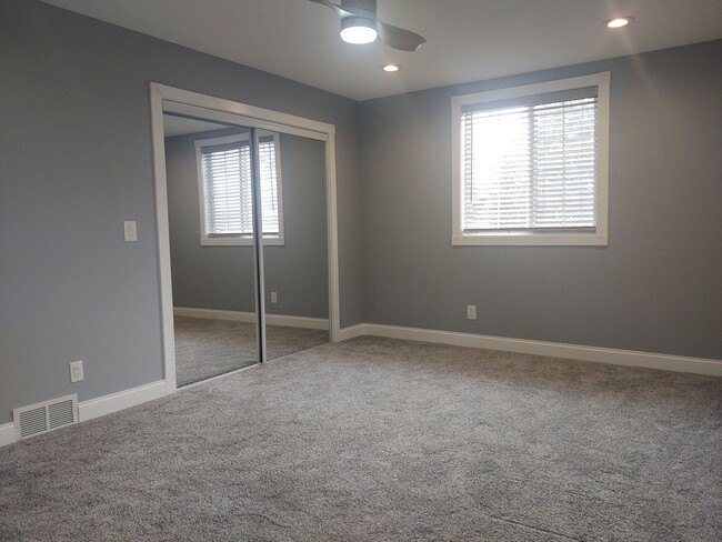 Building Photo - Like NEW; completely remodeled rambler sty...