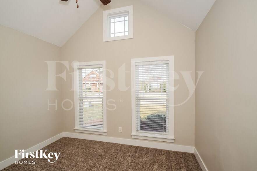 Building Photo - 283 Stonecreek Pl