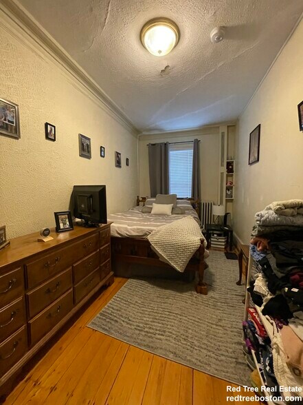 Building Photo - 916 Beacon St