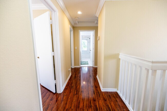Building Photo - 4462 Lake Tahoe Cir