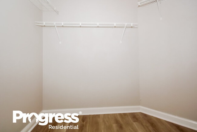 Building Photo - 6277 Cascade Cir