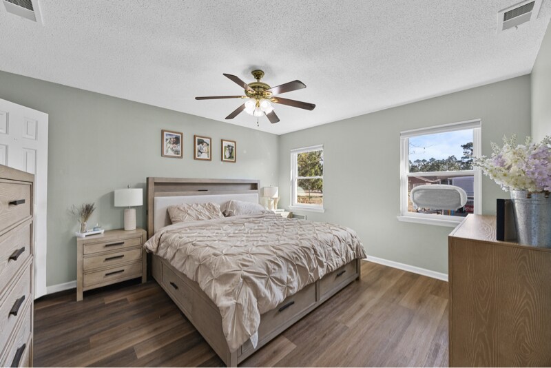 Building Photo - 206 Cinnamon Dr