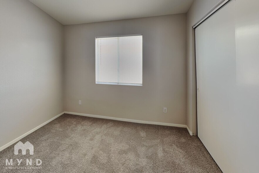 Building Photo - 2858 Mt Hope Dr