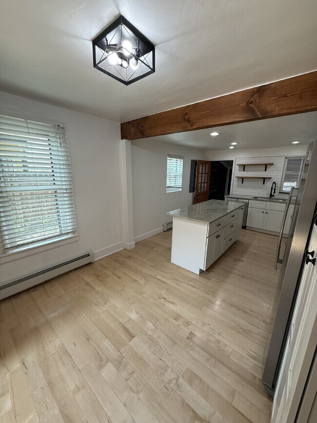 Building Photo - "Charming 2-Bed, 2-Bath Oasis in Denver’s Vibrant Locale – 1,313 Sq. Ft. of Cozy Elegance!"