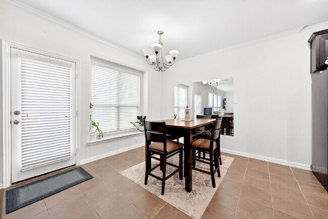 Building Photo - Well-Maintained Home in Irving – Convenient Location & Comfortable Living