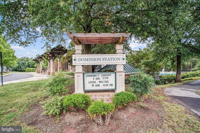 Building Photo - 45590 Whitcomb Square