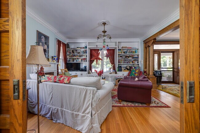 Building Photo - Historic Charm Meets Modern Comfort: Your Downtown Oasis Awaits!