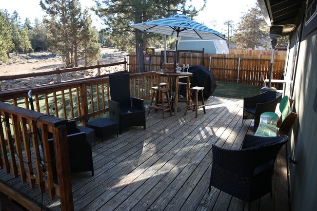 Building Photo - 212 Zaca Rd
