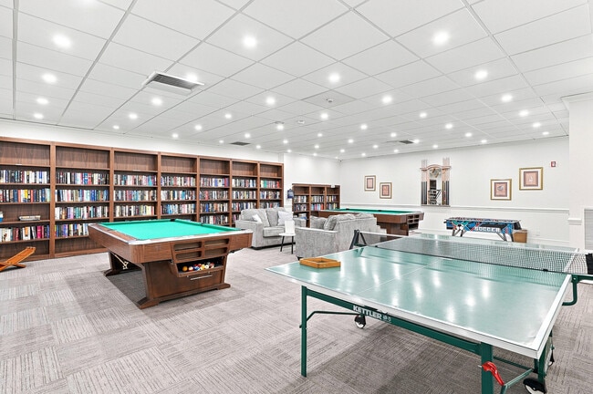 Building Photo - 2121 N Ocean Blvd