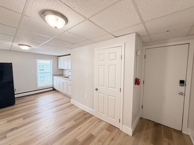 Building Photo - 659 Chestnut St