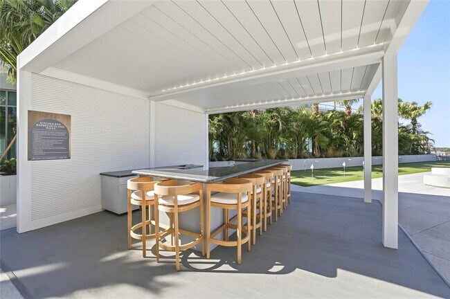 Building Photo - 400 Central Ave