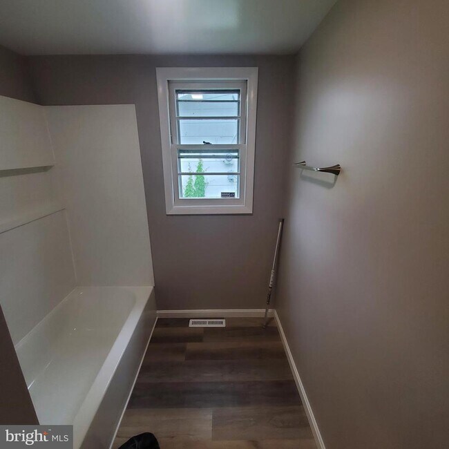 Building Photo - 12512 Stone Bridge Dr