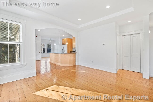 Building Photo - 30 Healey St