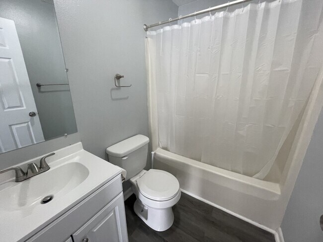 Building Photo - Stone Dr. 312