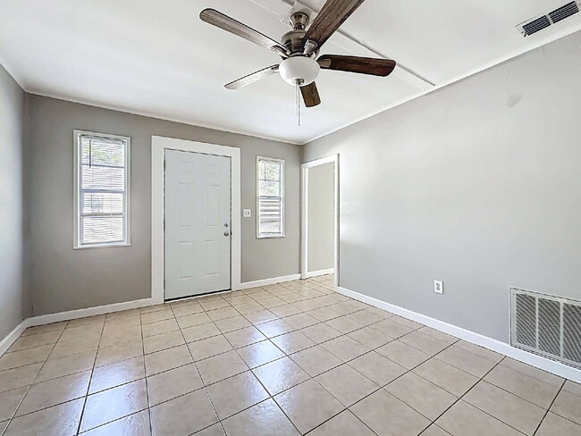 Building Photo - 6377 Lamar Dr