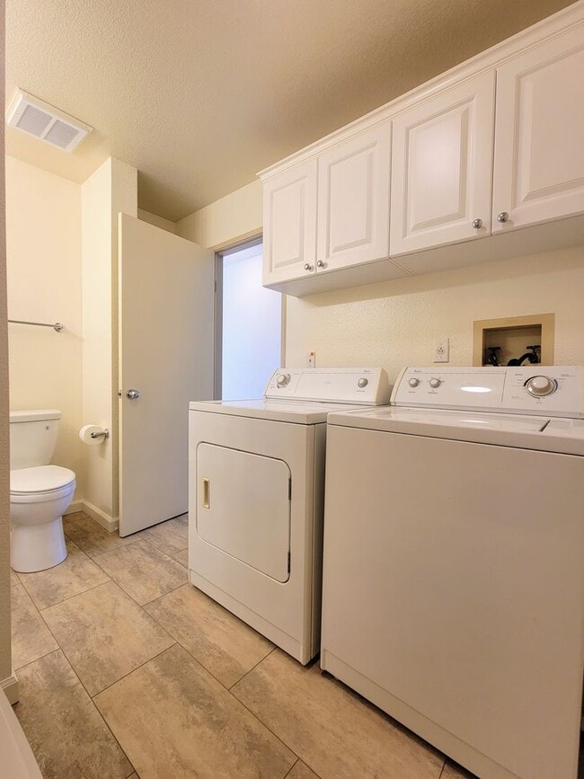 Building Photo - Avaliable now : A 2 Bedroom, 1 bathroom with 2 assigned parking stalls at Royal Palm in Waipio