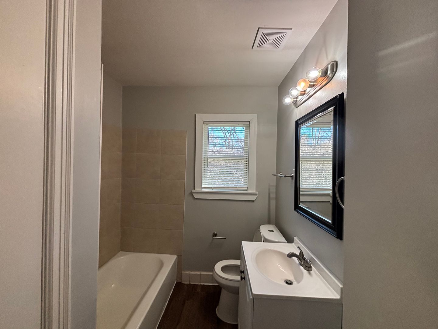 Building Photo - 2073 Gayle Ave