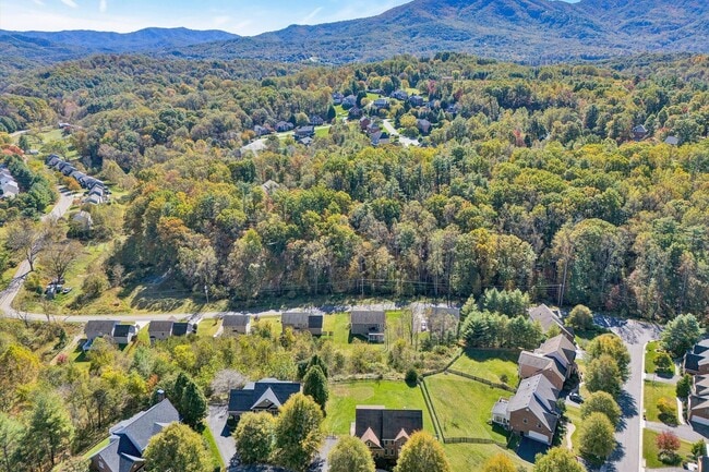 Building Photo - 1147 Belcroft Court