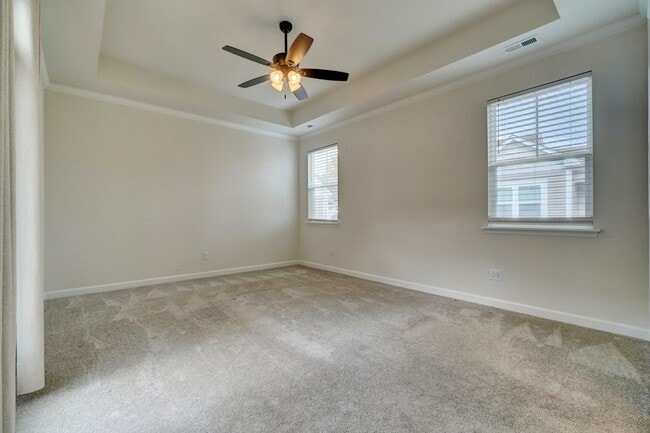 Building Photo - 4 bedroom condo in Suffolk