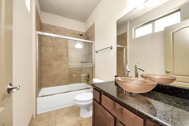 Building Photo - 5711 Kiam St