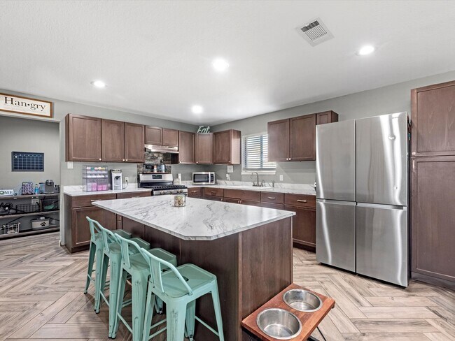 Building Photo - 7422 Nodding Pines Ln