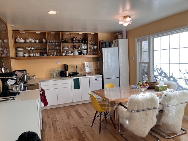 Building Photo - 101 Barbary Ct