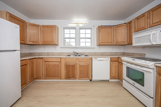 Building Photo - ADORABLE HOME FOR RENT