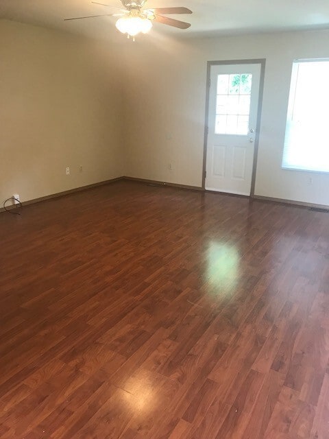 Building Photo - 3 Bedrooms, 2 Bathrooms, 2 Car Garage Clos...