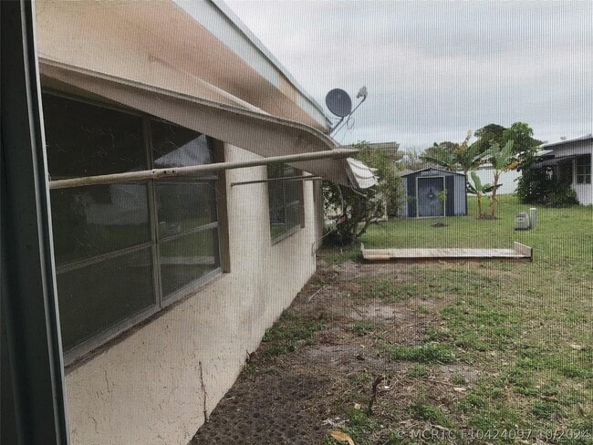 Building Photo - 7108 NW 76th Ct