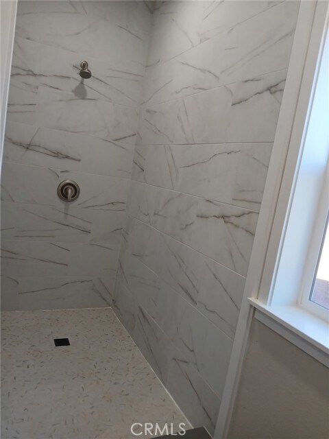 Building Photo - 14014 Creston Rd