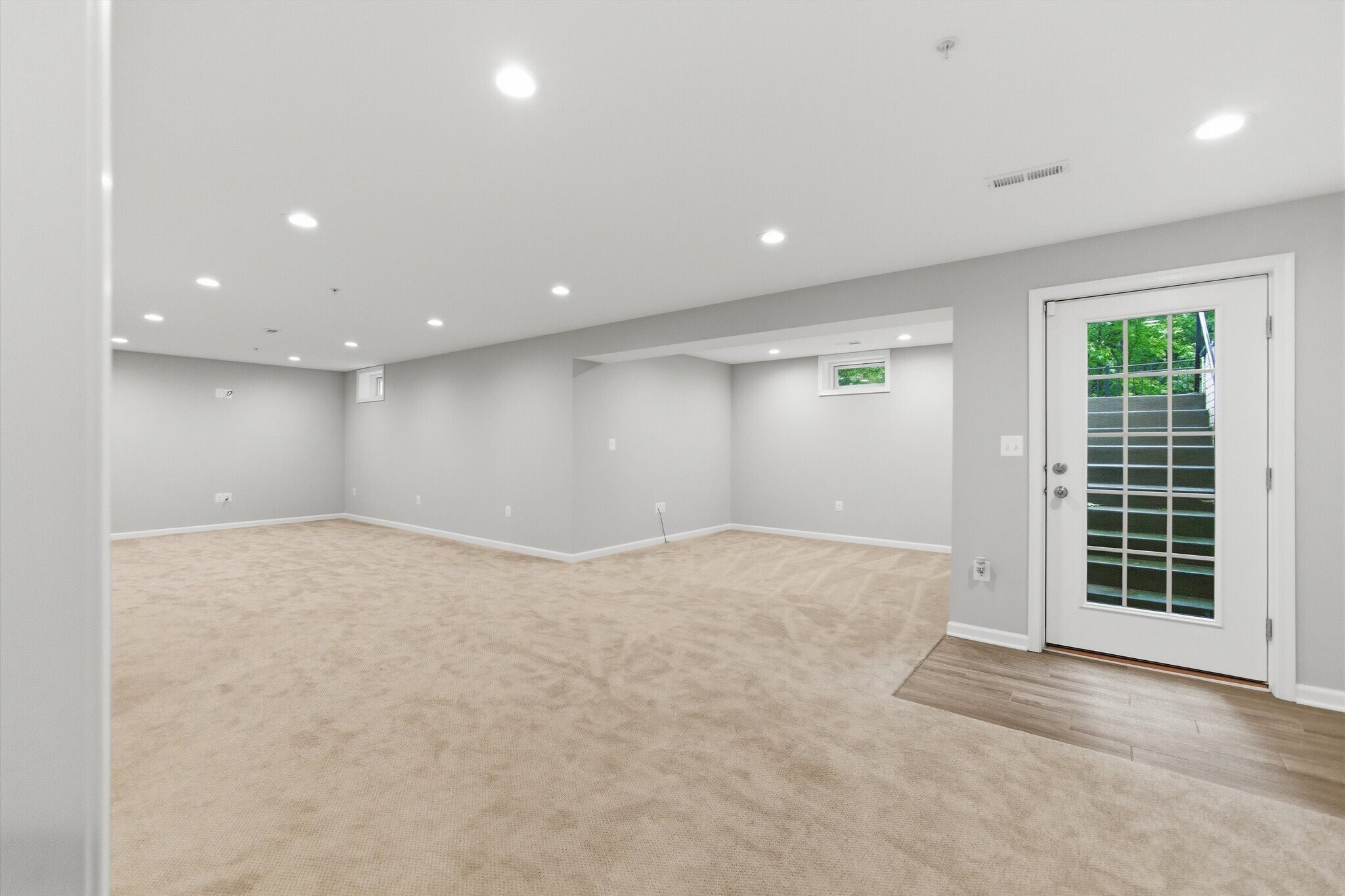 Building Photo - 7585 Holly Ridge Dr
