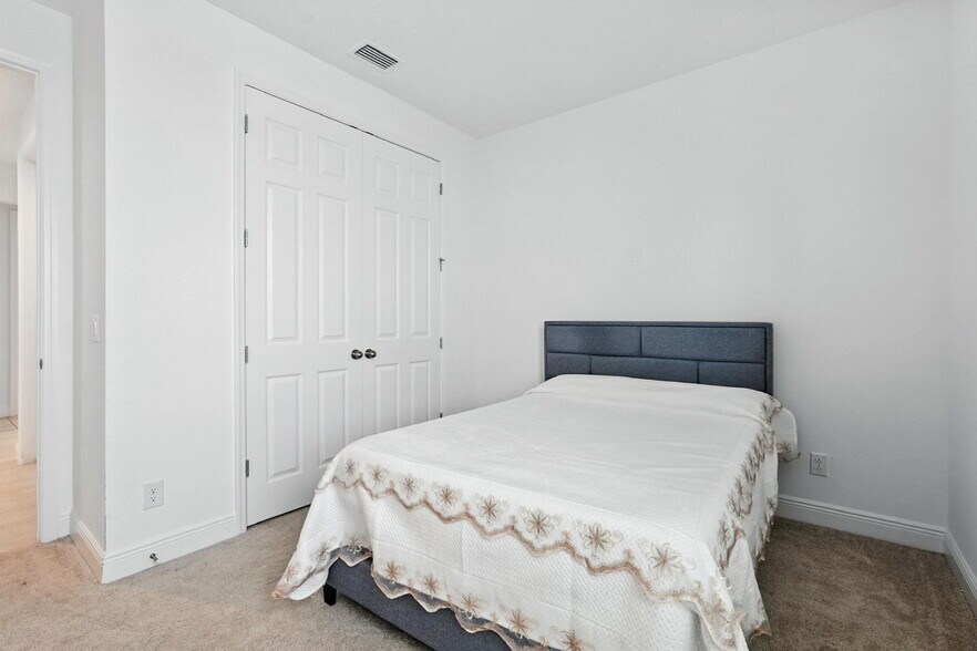 Building Photo - 2720 Nottel Dr