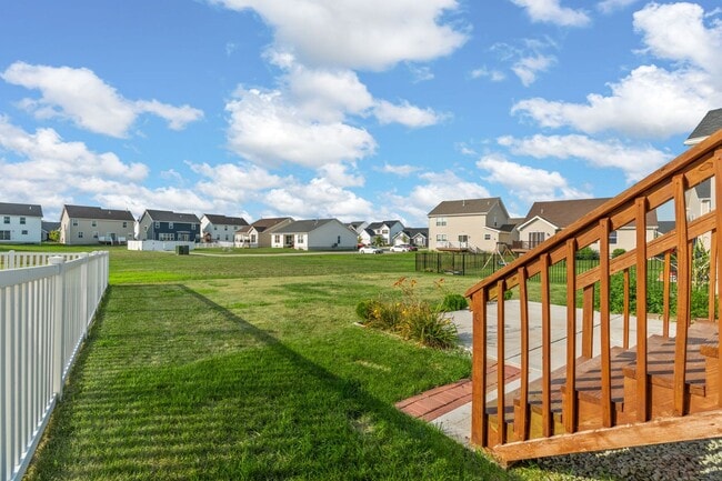Building Photo - Charming 3-Bedroom Home
