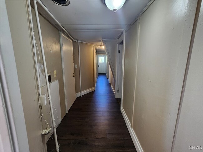 Building Photo - 927 State St