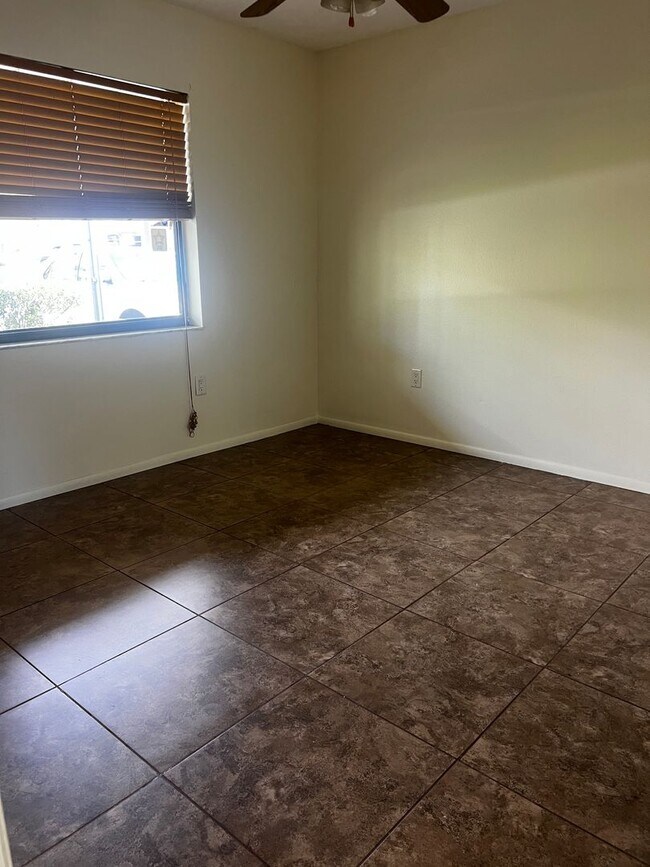 Building Photo - 2BR/2Bath Single Family 1 Car Garage South Venice Home!