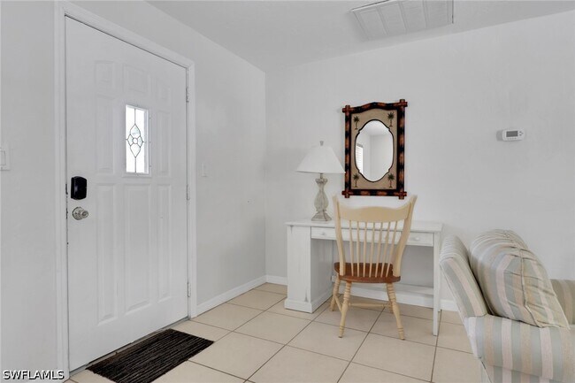 Building Photo - 2772 Riverview Dr