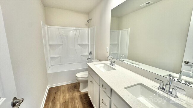 Building Photo - 1612 Swallow Tail Dr