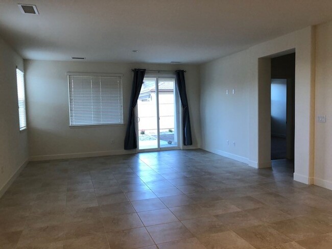 Building Photo - 10100 Toltec Ct