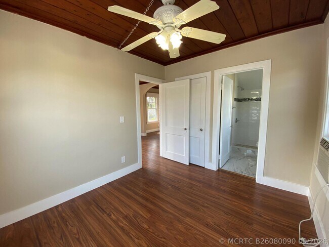 Building Photo - 203 Foresteria Dr
