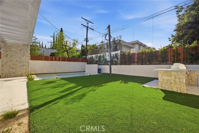 Building Photo - 4827 Stansbury Ave